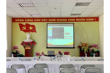 Cách chọn màn chiếu treo tường phù hợp nhu cầu